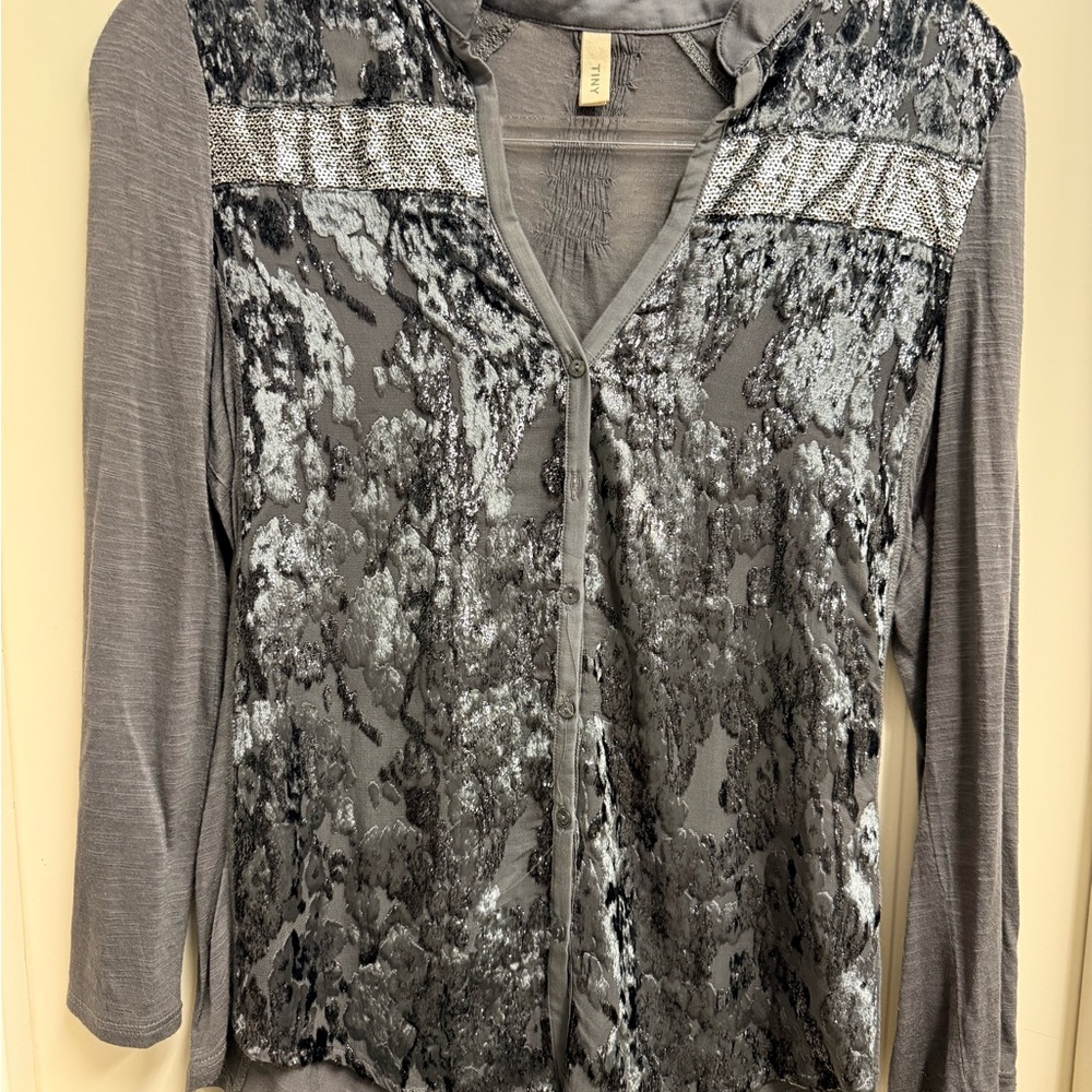 Stylish Gray Button Down Shirt for Women